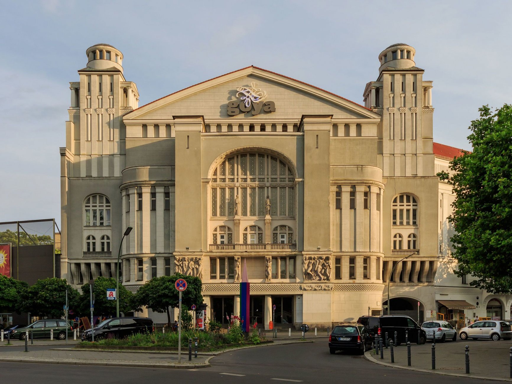 5Nollendorfplatz_B-Schoeneberg_06-2017_img1.jpg