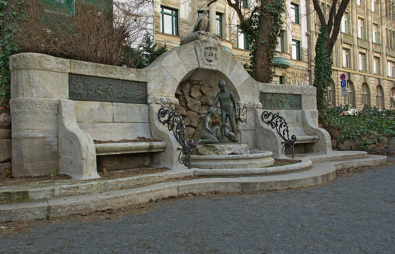 6 1280px-Maerchenbrunnen_Leipzig_2011.jpg