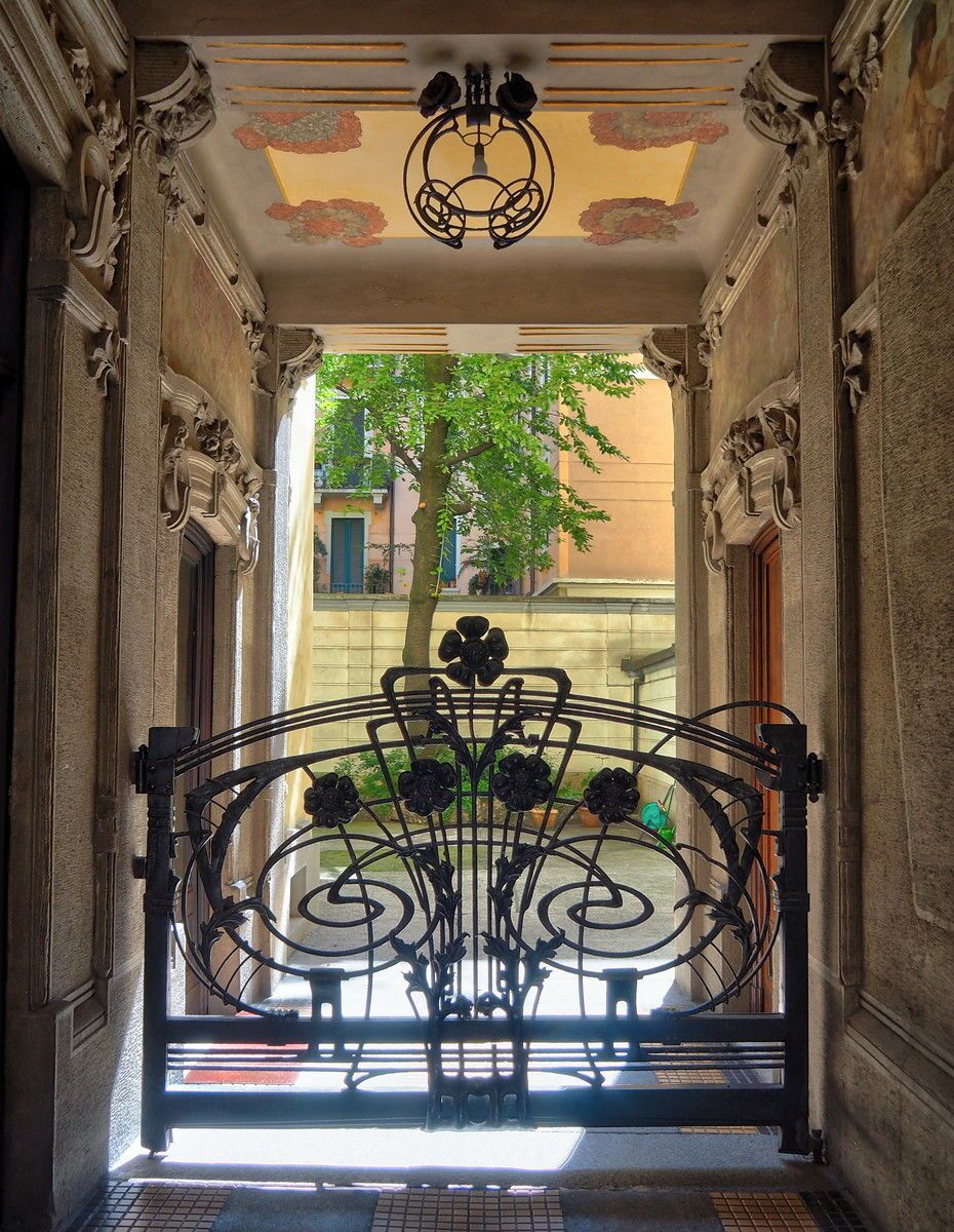 6 Casa Guazzoni P9094688_89_90_Realistic-X3.jpg