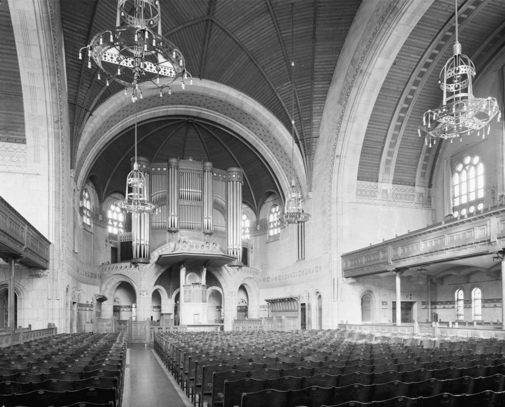 7 1024px-Interieur_overzicht_naar_'t_orgel_-_Rotterdam_-_20191599_-_RCE.jpg