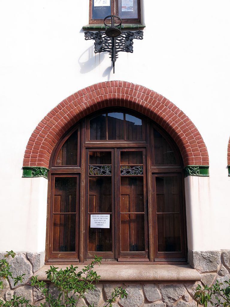 7 68px-155_Ca_l'Utzet,_av._Catalunya_45_(Sant_Andreu_de_Llavaneres).jpg