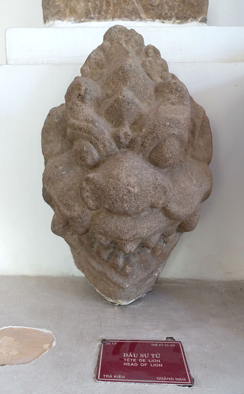 7-8Lion's_head,_Tra_Kieu,_7th-8th_century,_Quang_Nam_-.JPG
