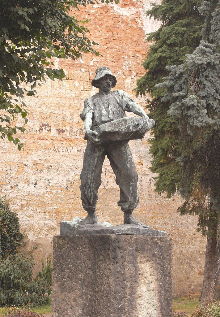 712px-Horice,_stoneworker_cz.jpg