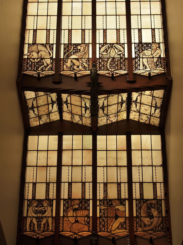 768px-Rijksmonument_4158_Scheepvaarthuis_Amsterdam_29.jpg
