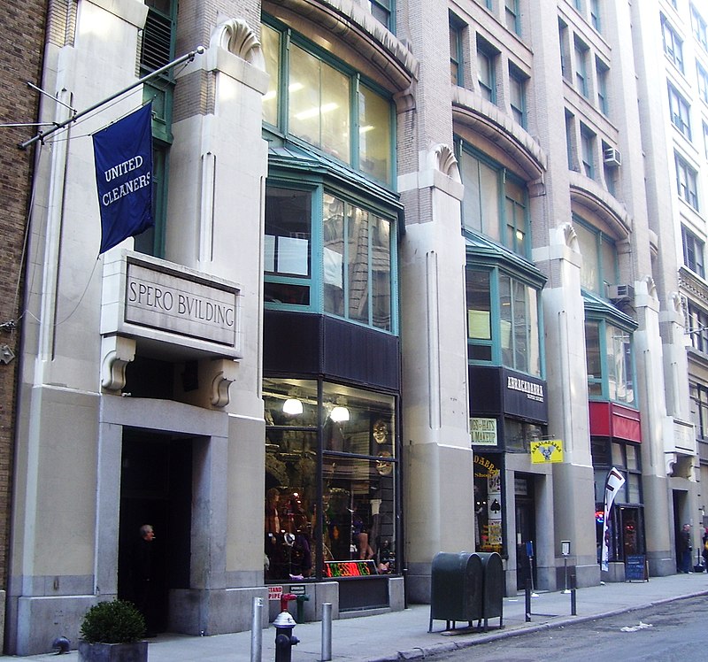 8 800px-19_West_21st_Street_Spero_Building_street_facade.jpg