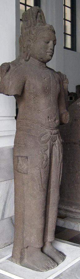 8-9-Avalokiteshvara_Bingin_Jungut_Srivijaya.JPG