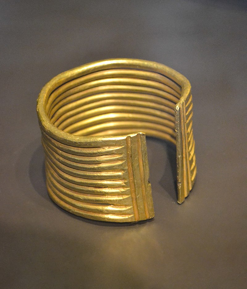 800px-Brazalete_de_Alcudia_(M.A.N.).jpg