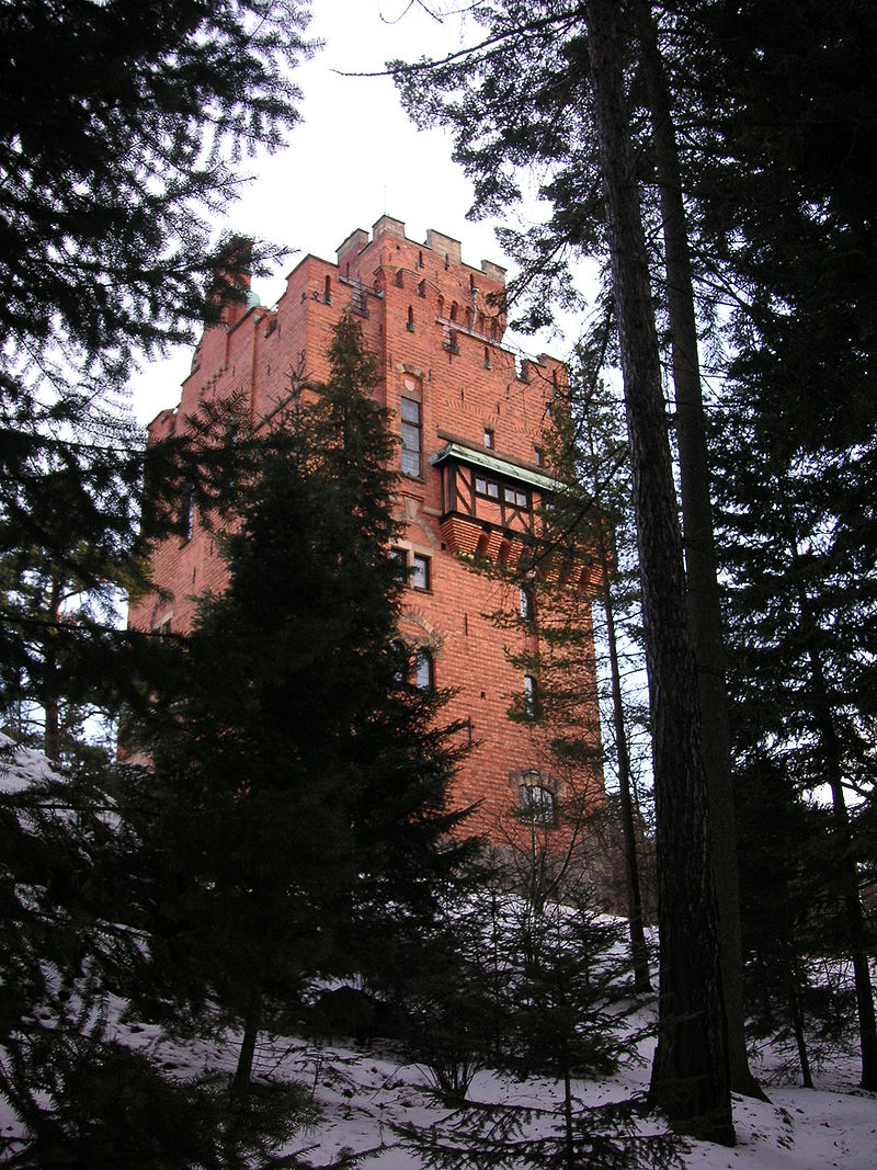 800px-Cedergrenska_tornet_2006a.jpg