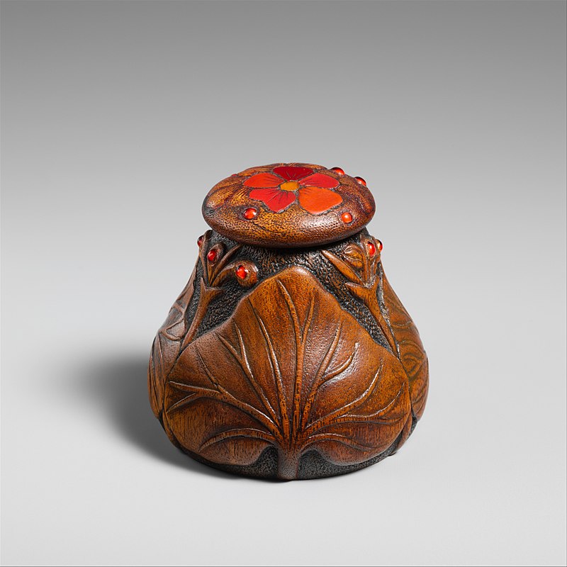 800px-Covered_Box_MET_DP116247.jpg