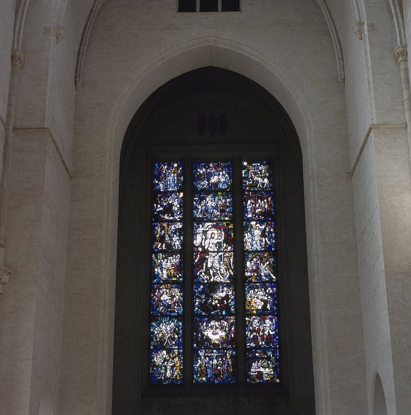 800px-Interieur,_glas_in_loodraam_-_Wouw_-_20375025_-_RCE.jpg