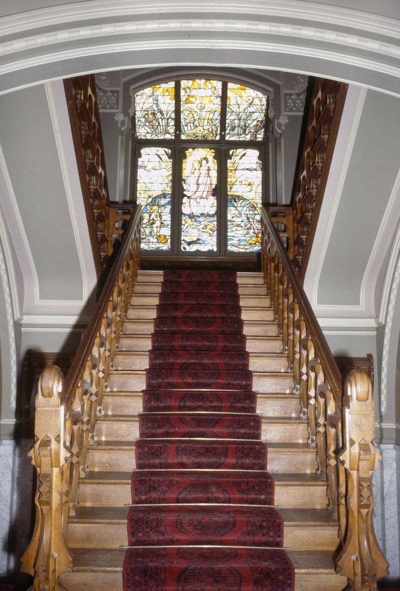 800px-INTERIEUR,_TRAPOPGANG_-_Steenwijk_-_20265294_-_RCE.jpg