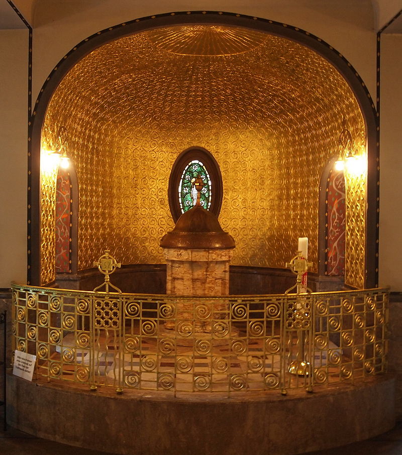 800px-Lutherkirche_Wiesbaden_Taufkapelle„„„„„“““““_863-zh.jpg