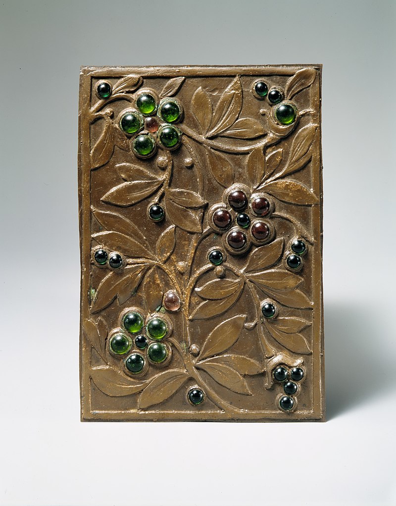 800px-Plaque_MET_ADA3332.jpg