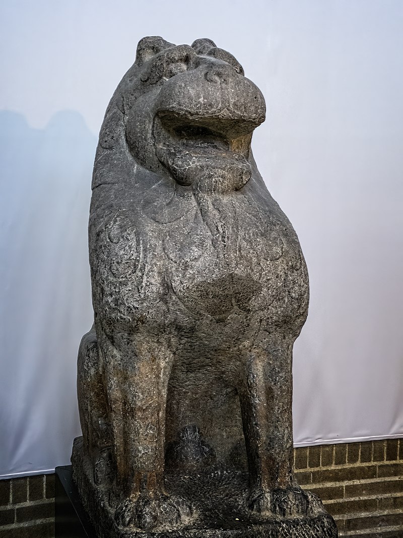 800px-Temple_guardian_lion_Northern_Wei_Dynasty_(386-534_CE)_Henan_Province_China_Limestone.jpg