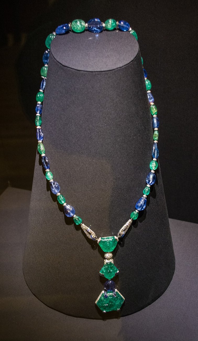 800px-Timken_pendant_necklace_-_Cartier_(39674336531).jpg