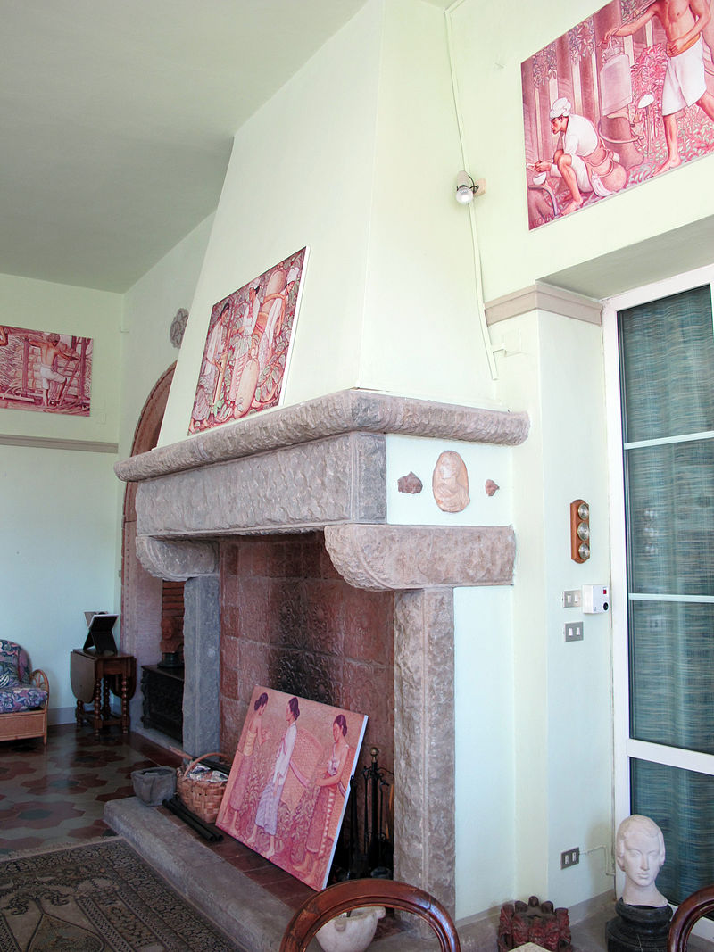 800px-Villa_nieuwenkamp,_interno_loggia_piscina_03_camino.jpg