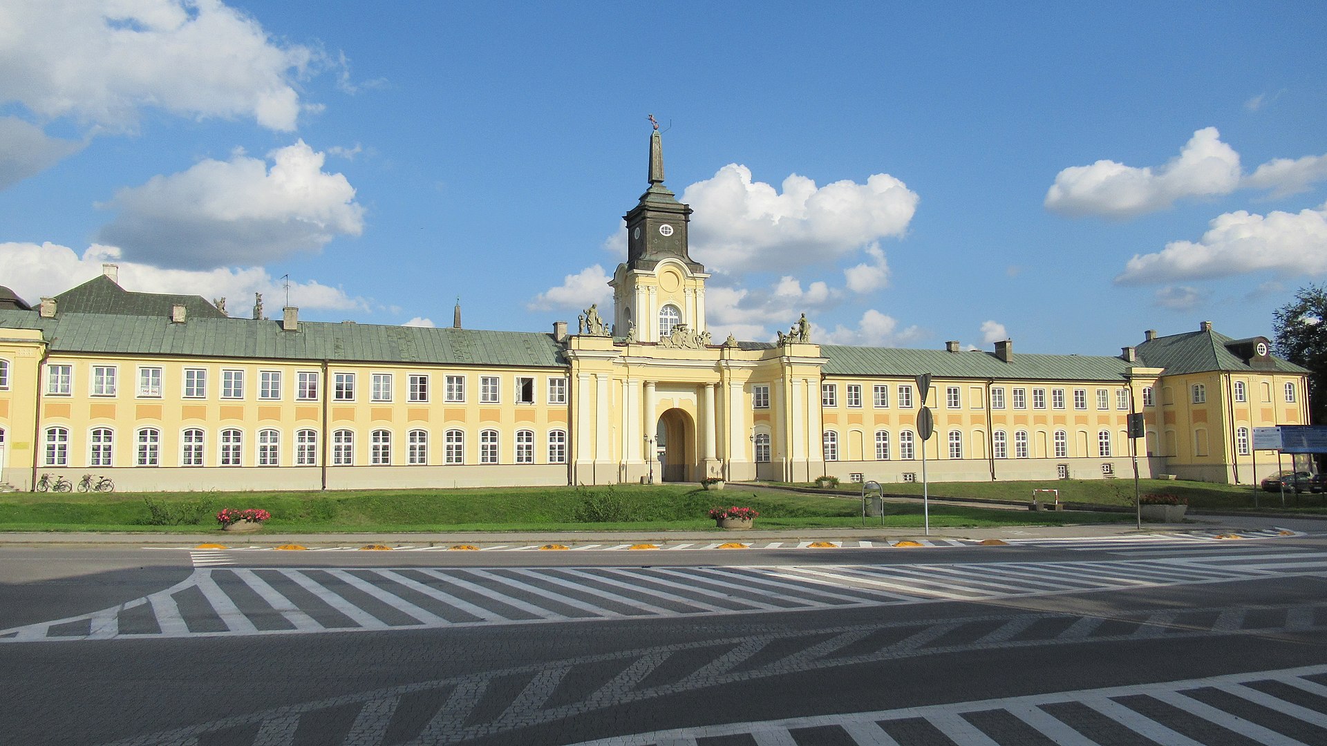 85-9 потоцких Radzyń_Podlaski_~21pyhydy.jpg