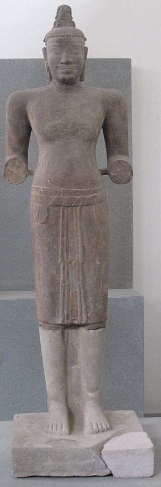 8'Shiva',_sandstone,_8th_century,_Museum_of_Cham_Sculpture.JPG