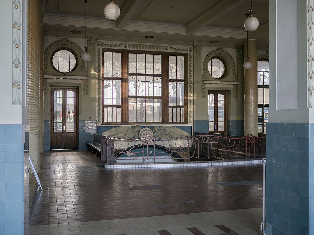 9 вокзал Prag_Jugendstil_Hauptbahnhof_1.JPG