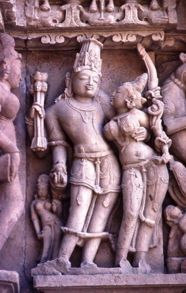 9._Khajuraho_Parsvamath_south_wall.jpg