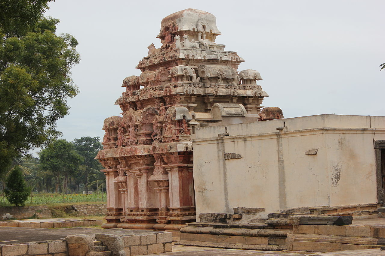 9-Rameshvara_temple_(9th_century)_at_Narasamangala.JPG