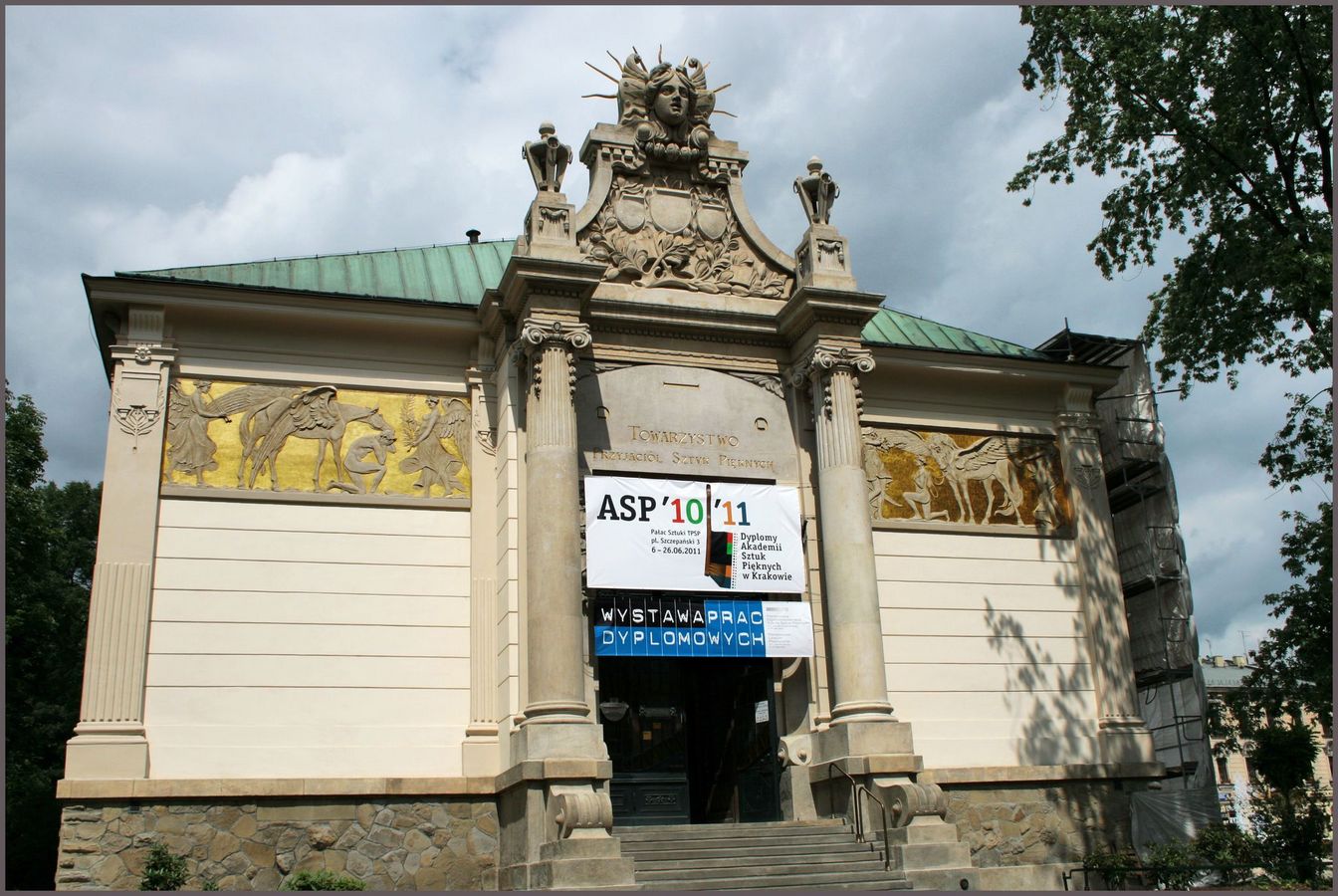 98-1Krakow_galeria_-_panoramioп.jpg