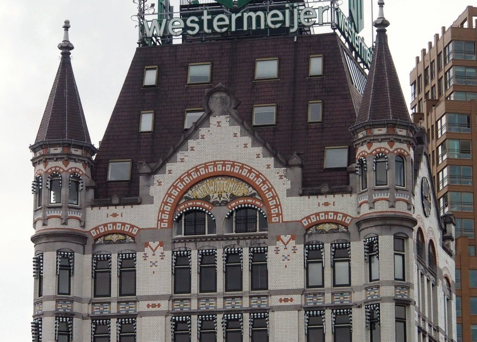 98Witte_Huis_Rotterdam_09.jpg