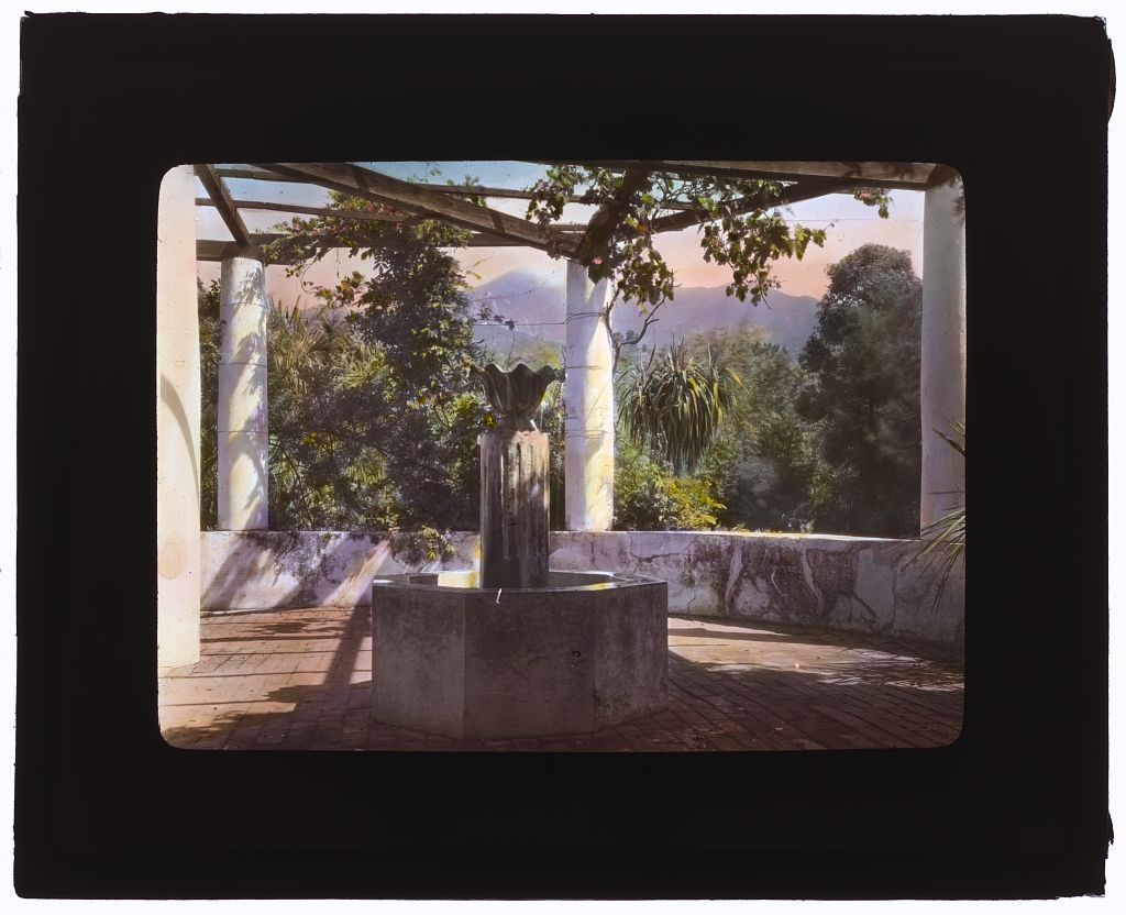 _El_Fureidis,__James_Waldron_Gillespie_house,_Parra_Grande_Lane,_Montec.jpg