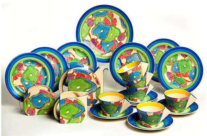 A-Clarice-Cliff-blue-Chintz-Pattern-Tea-Service.jpg