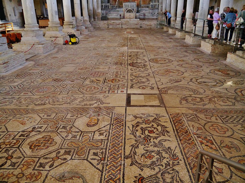 Aquileia_Cattedrale_Santa_Maria_Assunta_Innen_Mosaikfußboden_02.JPG