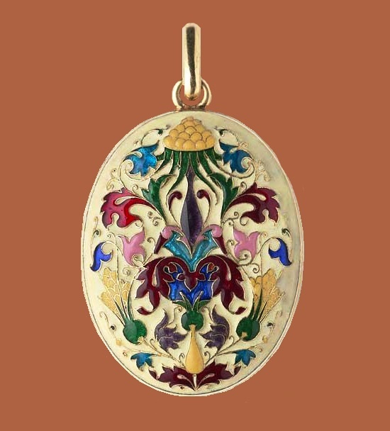 Beautiful-pendant-locket-of-oval-form-by-Lucien-Falize.jpg