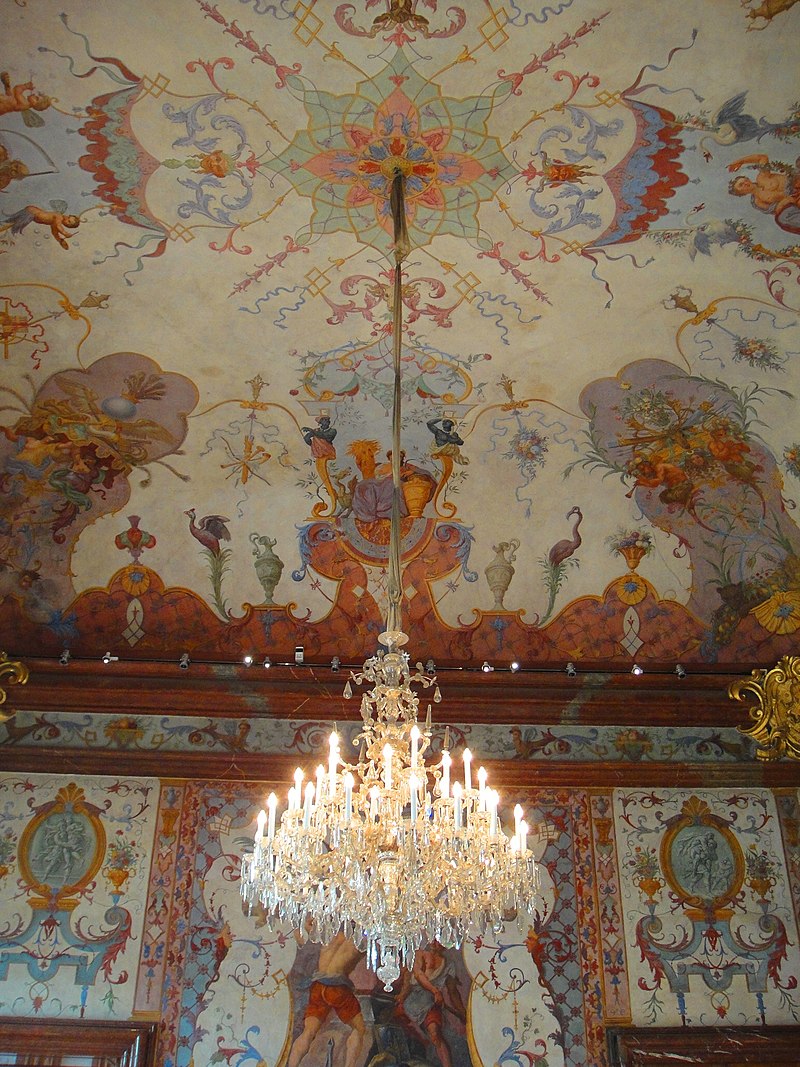 Belvedere_ceiling_-_panoramio.jpg