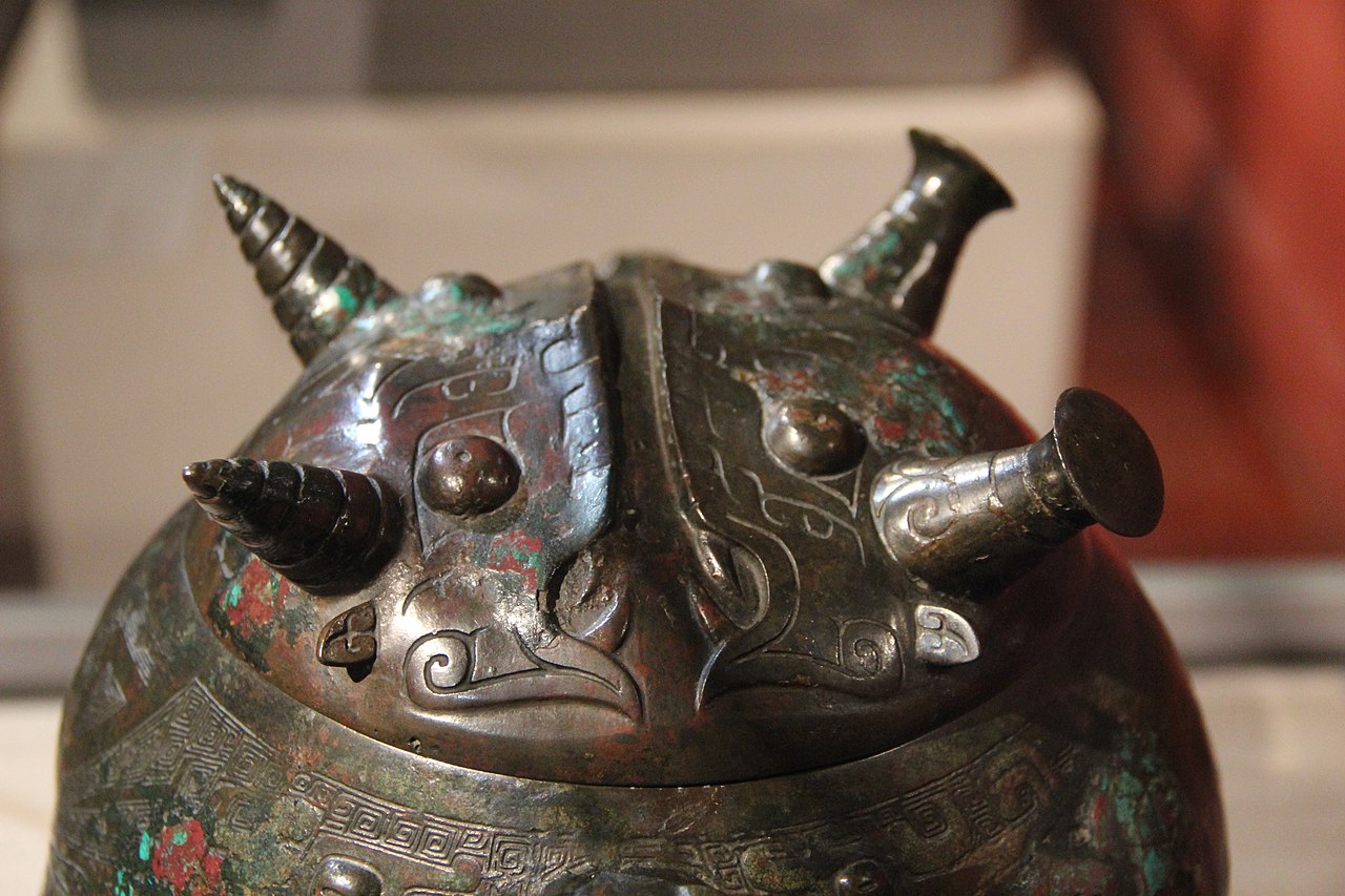 Bronze_Gui,_Western_Zhou_01b.jpg