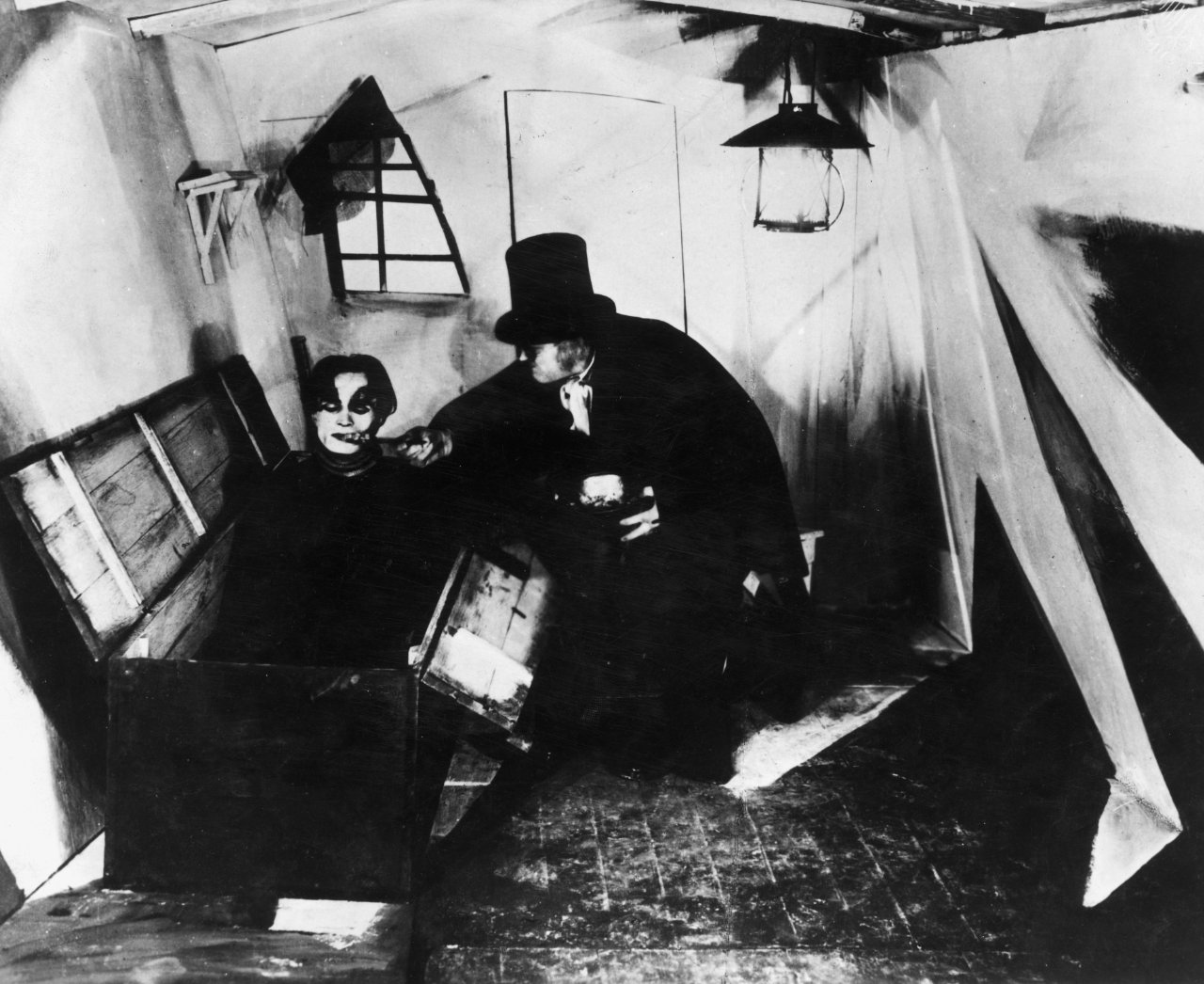 cabinetofdrcaligari_28083.jpg