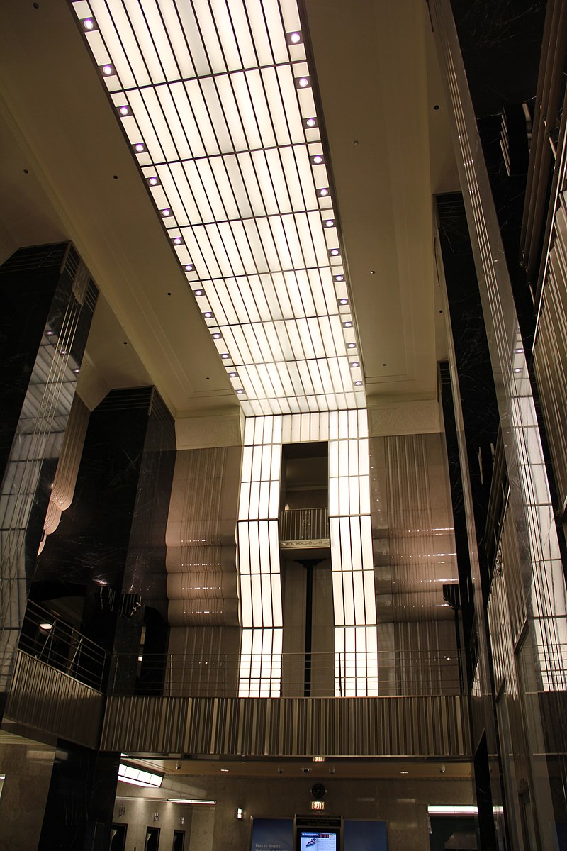 Chicago_Board_of_Trade_Interior_1_(7453176522).jpg
