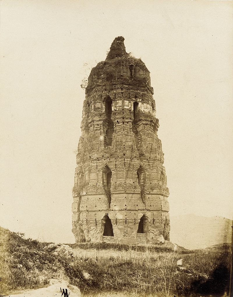 Crumbling_Brick_Pagoda,_Sung_Dynasty_LACMA_M.83.302.48.jpg