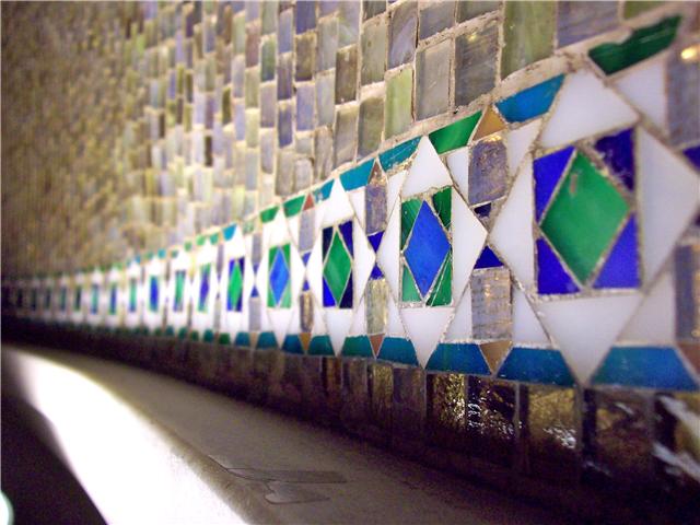 Detail_of_mosaic_in_the_entrance_hall_of_the_Ayer_Mansion.jpg