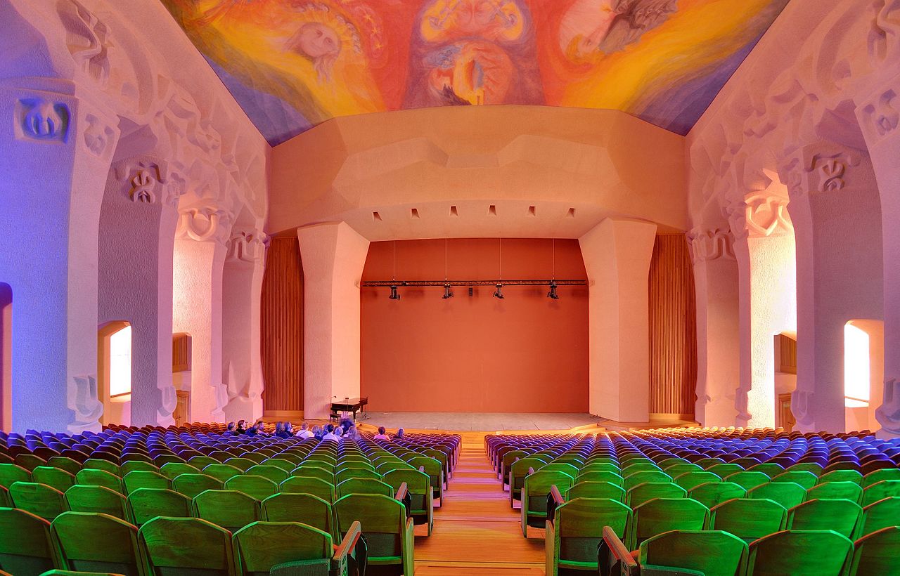 Dornach_-_Goetheanum_-_Grosser_Saal1.jpg