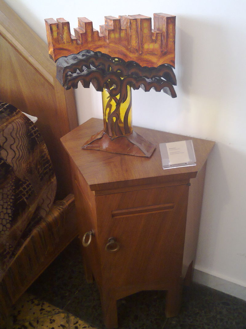 Duilio Cambellotti800px-Lampada_25042010.jpg