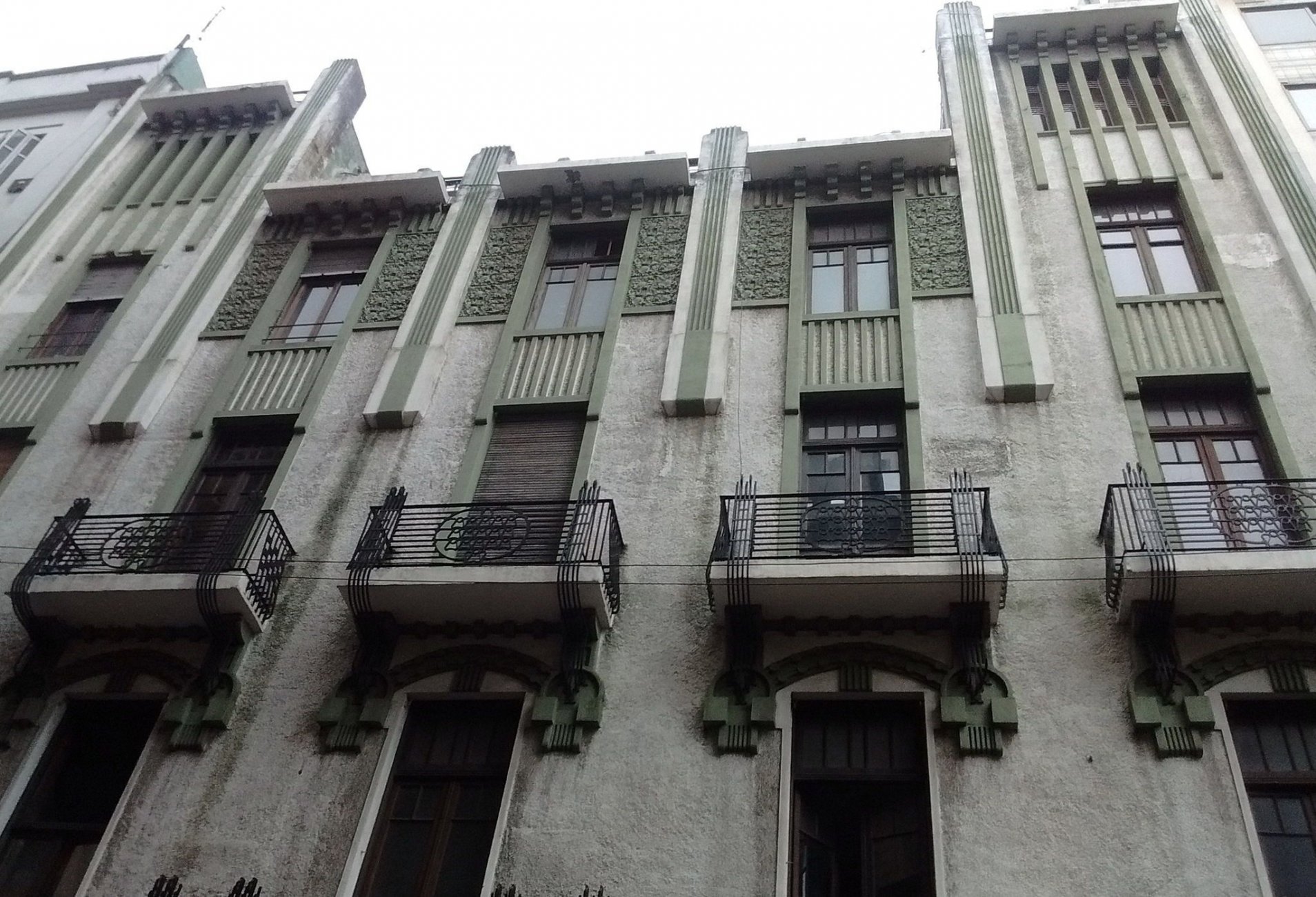 Edificio_Chacabuco_78,_arquitecto_Julián_García_Núñez.jpg