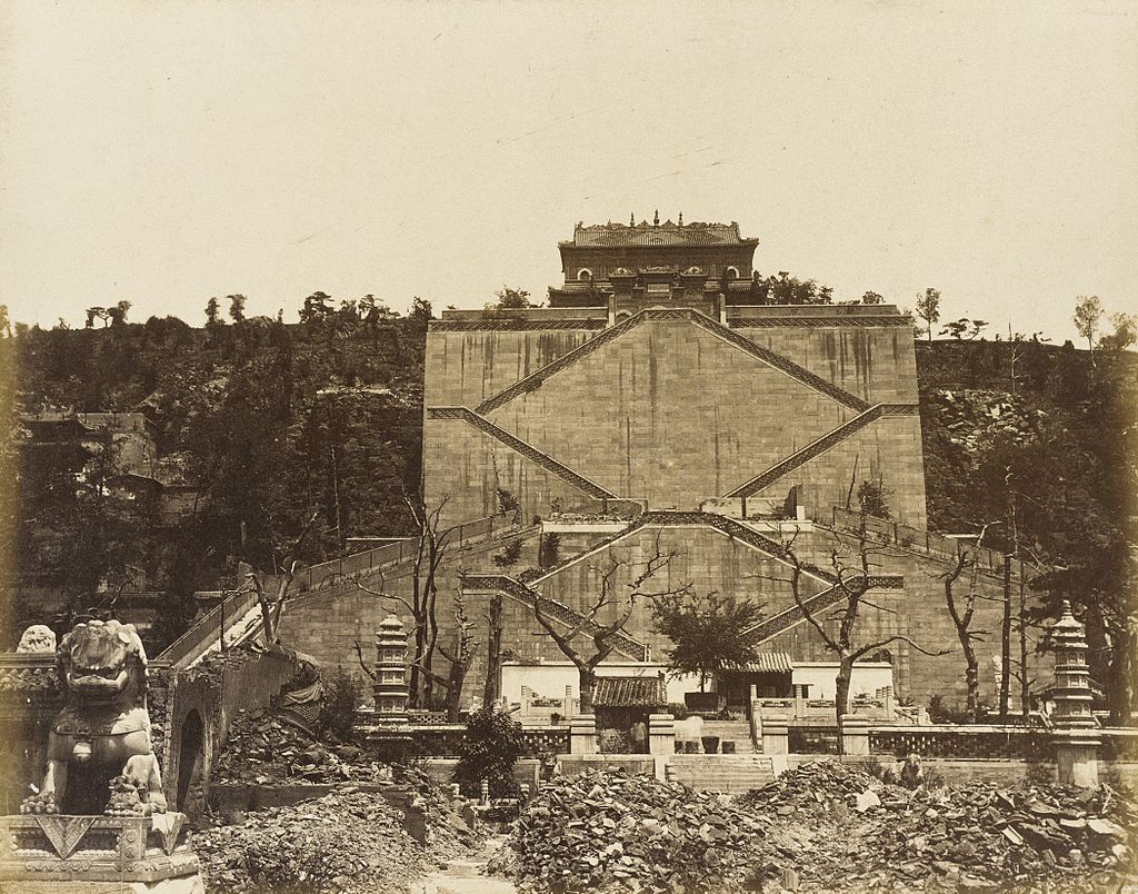 Emperor's_Summer_Palace,_Peking_LACMA_M.83.302.39.jpg