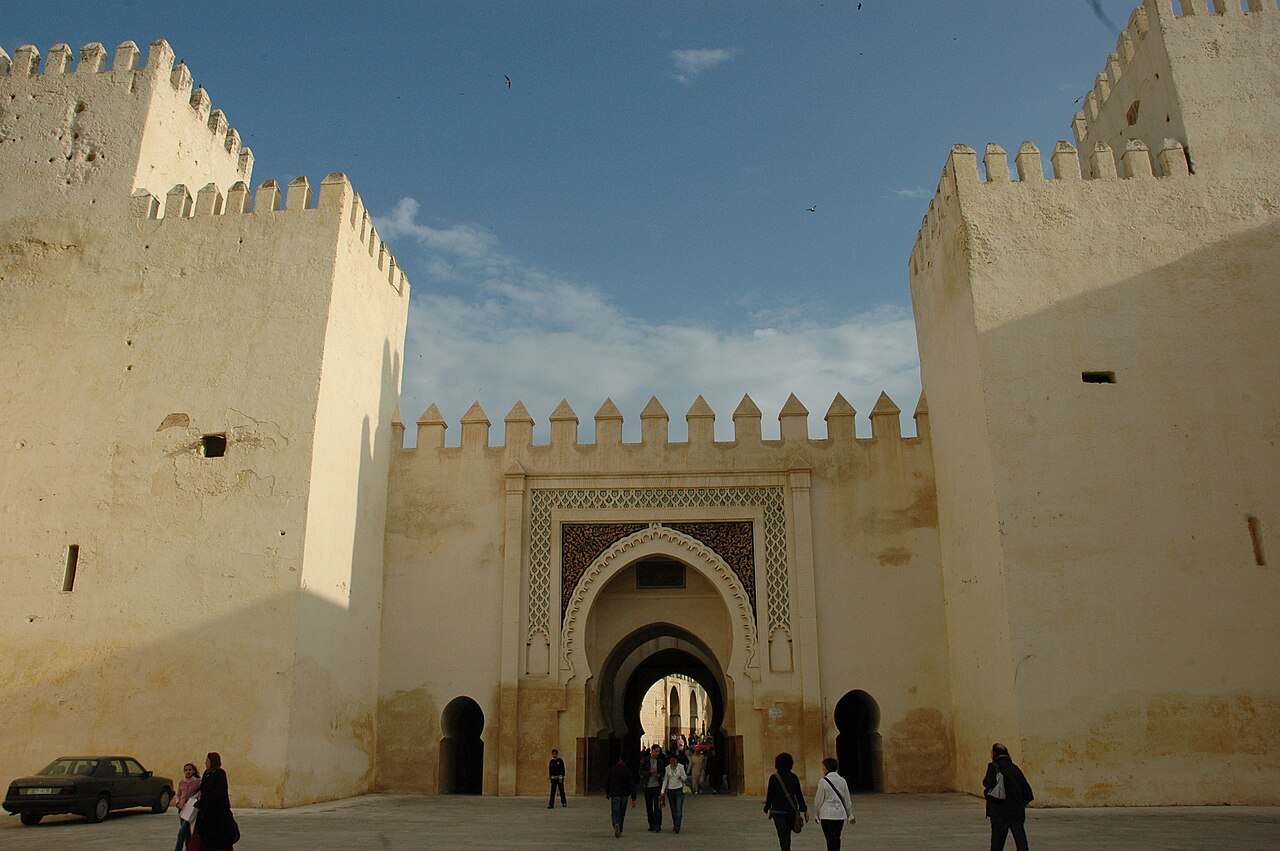 Fes_-_Palau_Reial_-_Bab_El_Seba_des_N.JPG