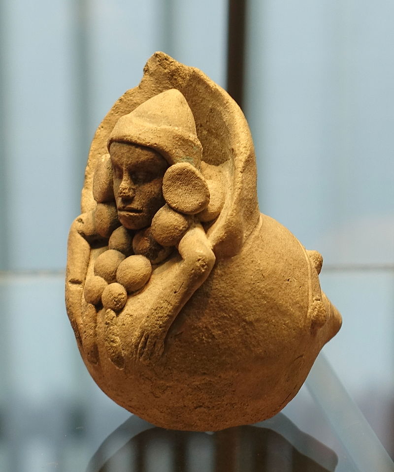 Figurine_-_Classic_Maya_-_Ethnological_Museum,_Berlin_-_DSC00676.JPG