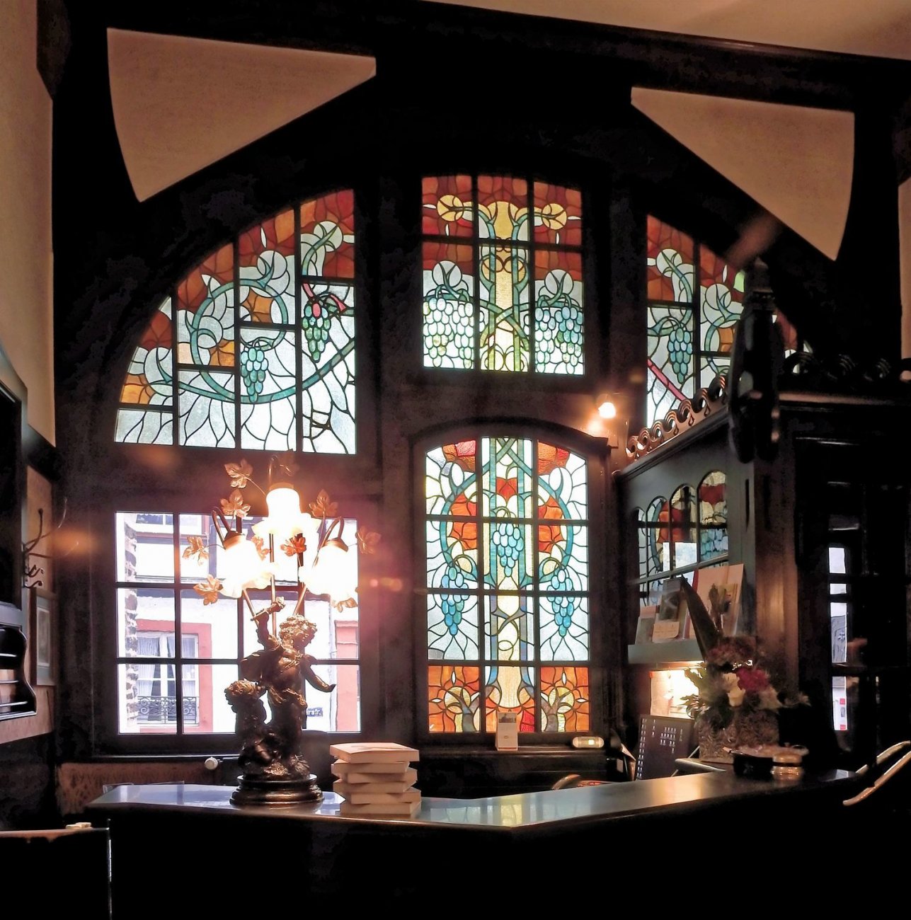 Hotel_Bellevue_in_Traben-Trarbach._die_Rezeption.jpg