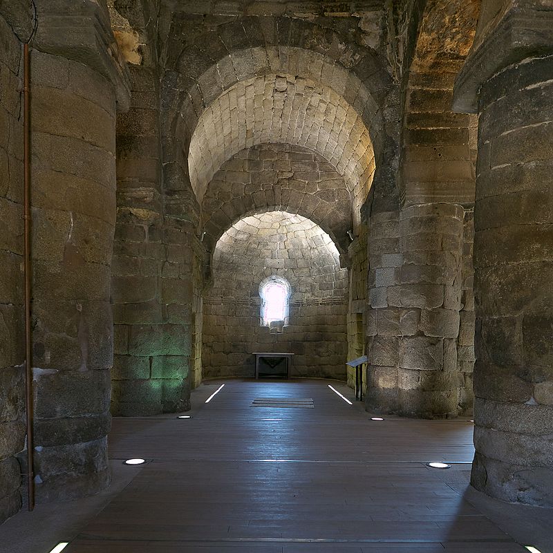 Iglesia_de_Santa_María_de_Melque._Nave.jpg