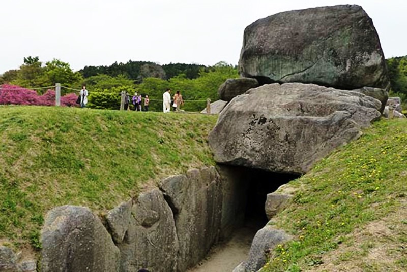 Ishibutai-Kofun-3.jpg