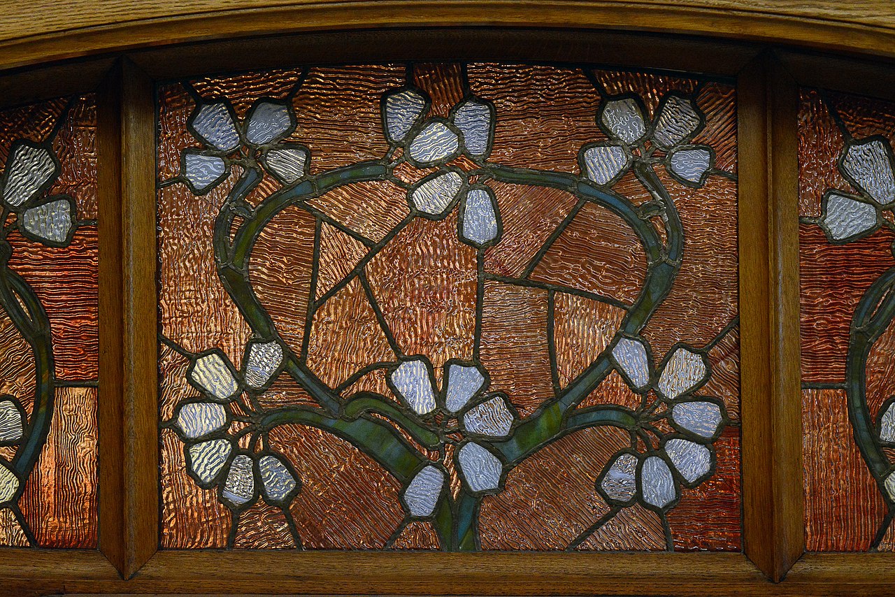 Jacques_Gruber_Vitrail_imposte_vestibule.jpg