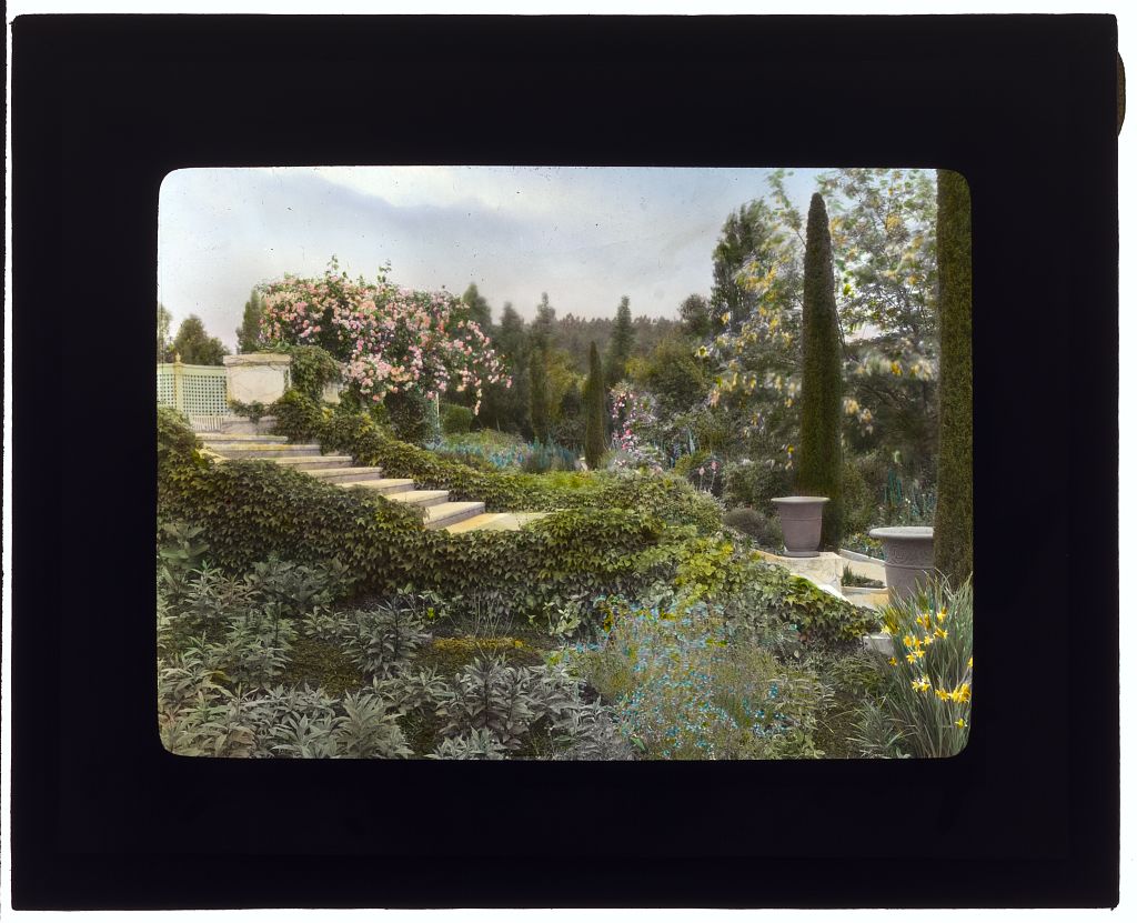 James_Kennedy_Moffitt_house,_86_Sea_View_Avenue,_Piedmont,_California._.jpg