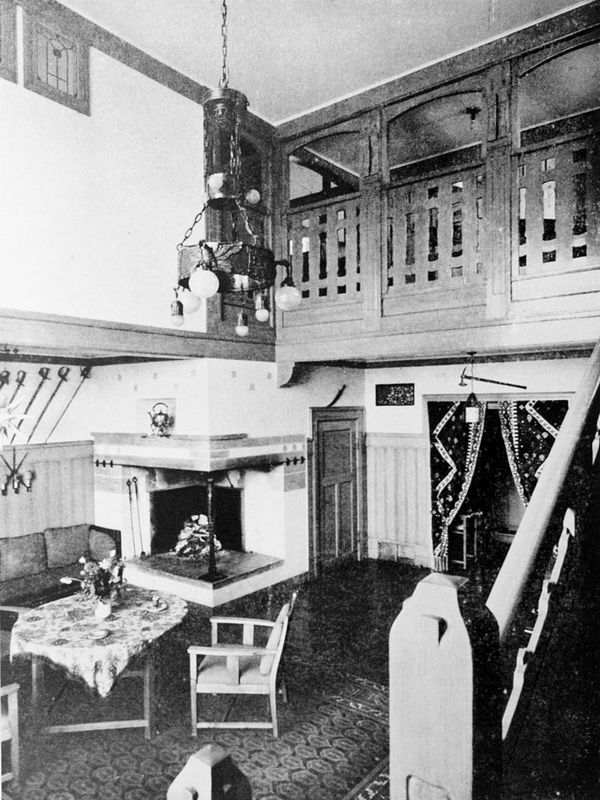 Kinnanderska_villan,_hall_2п.jpg