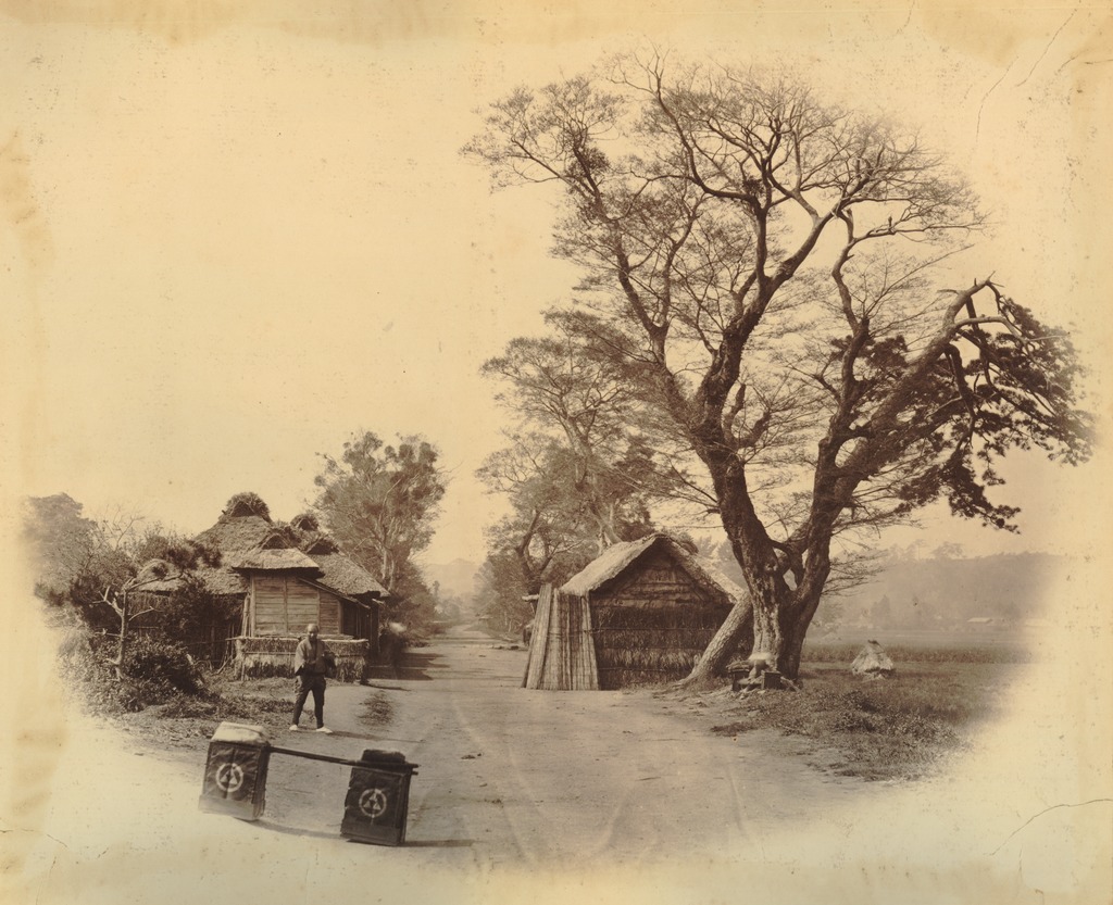 KITLV_-_89890_-_Beato,_Felice_-_Tōkaidō_road_in_a_village_in_Japan_-_presumably_1863-1865.tif.jpg